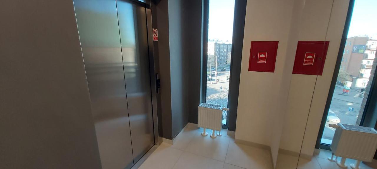 Central Apartments Ogrody 2 & Parking Гданск Екстериор снимка